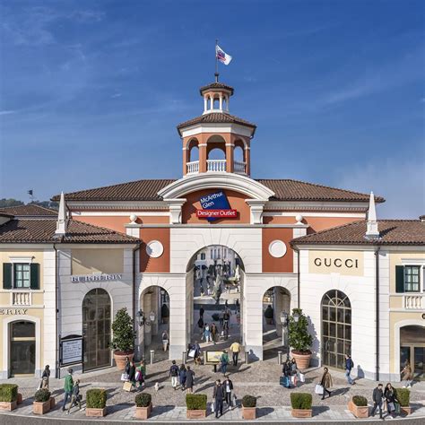 outlet gucci en milan|serravalle outlet italy.